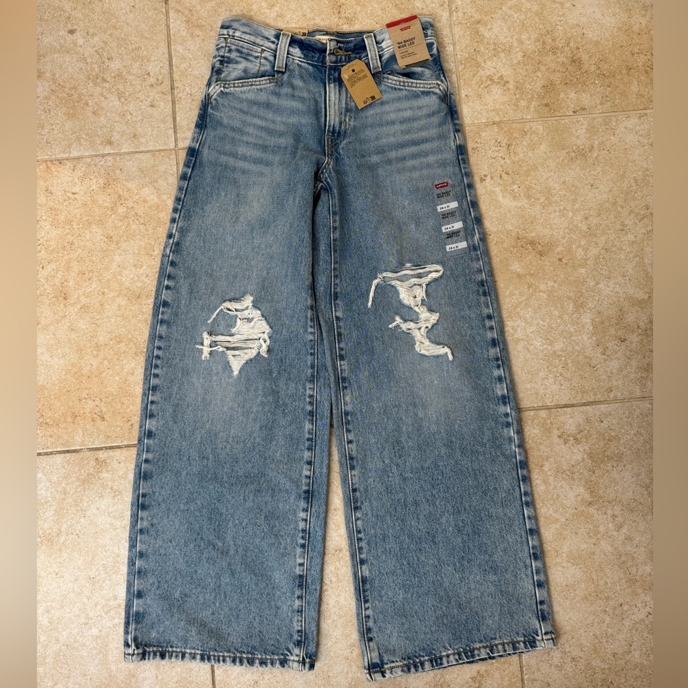 Women’s Levi’s 94 baggy wide leg 24 x 31
